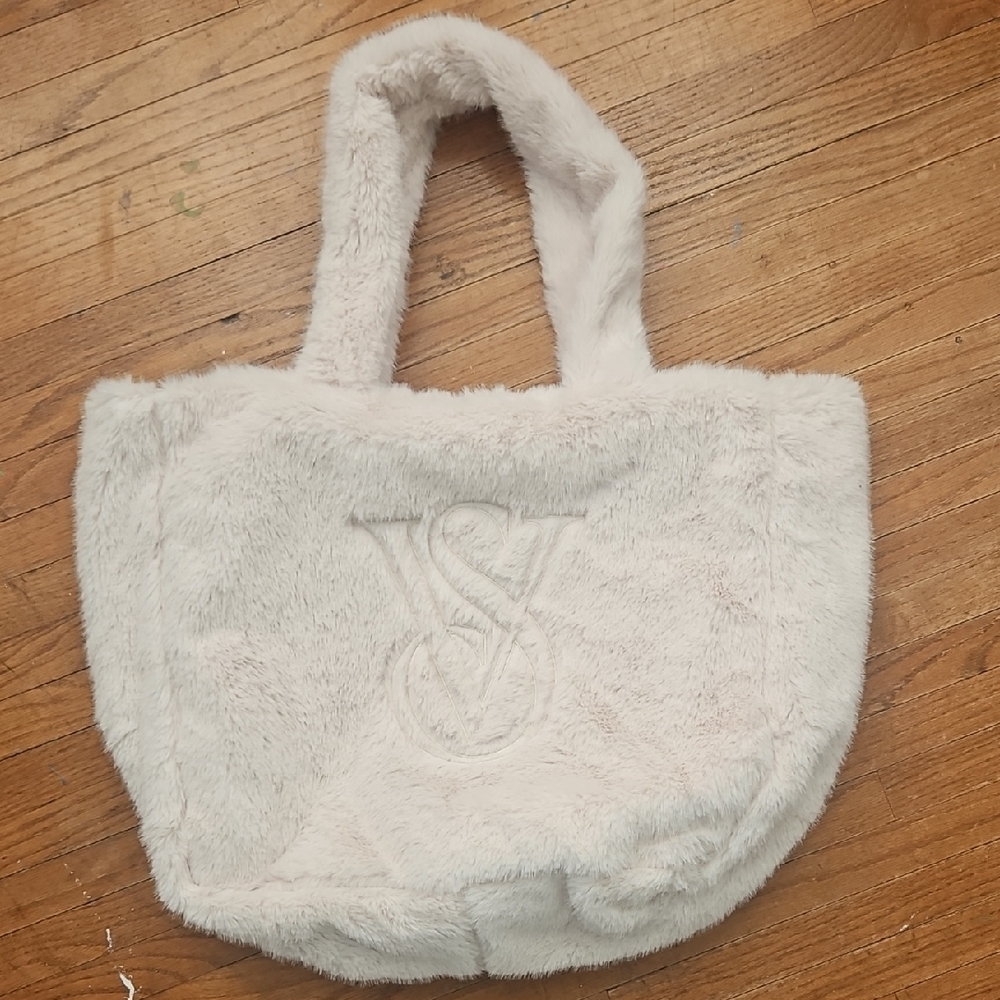 Victoria's Secret NWOT Cream Faux Fur Tote Bag In Perfect Condition